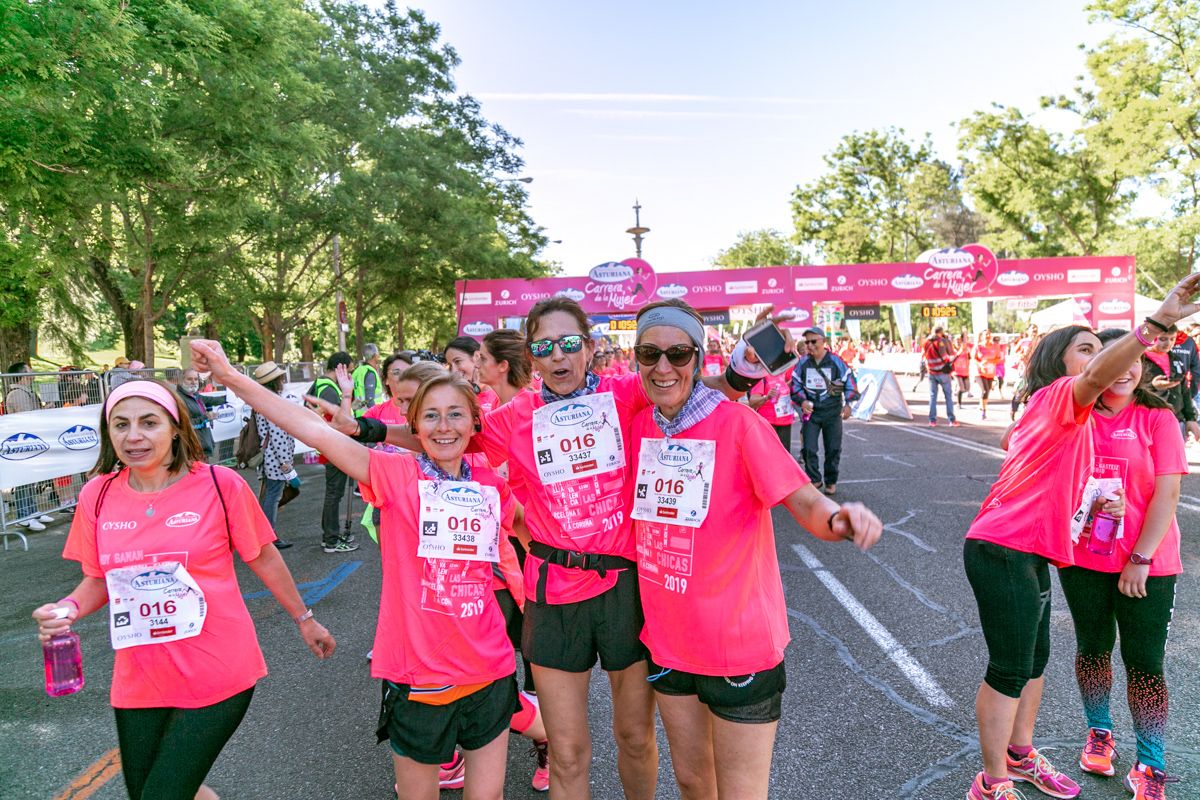 Carrera de la Mujer de Madrid - META, ARCO DERECHO (de 1:04:12 a 1:05:34)