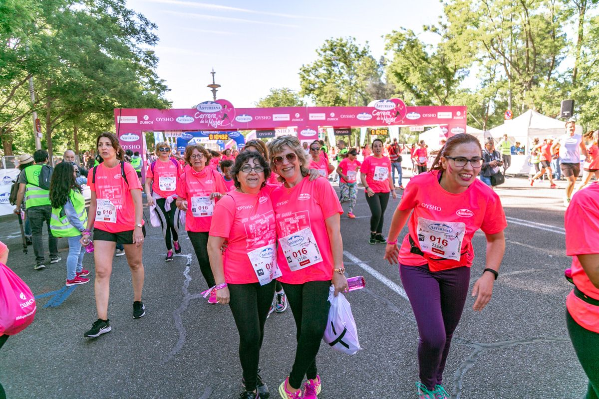 Carrera de la Mujer de Madrid - META, ARCO DERECHO (de 1:04:12 a 1:05:34)