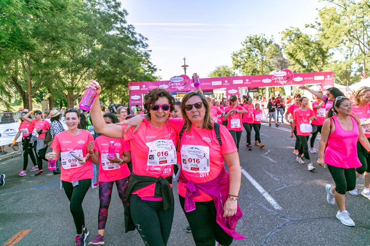 Carrera de la Mujer de Madrid - META, ARCO DERECHO (de 1:04:12 a 1:05:34)