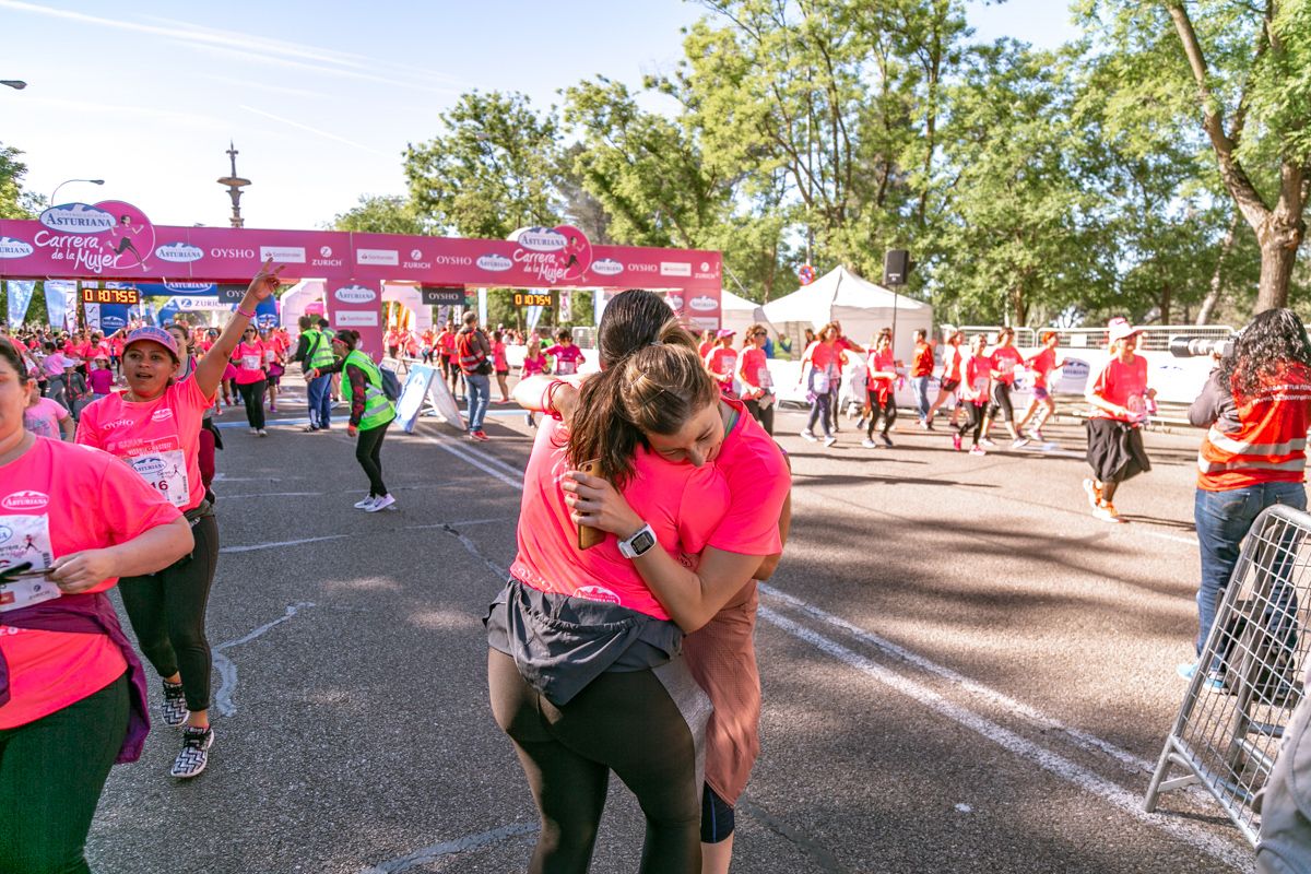 Carrera de la Mujer de Madrid - META, ARCO DERECHO (de 1:07:19 a 1:08:30)