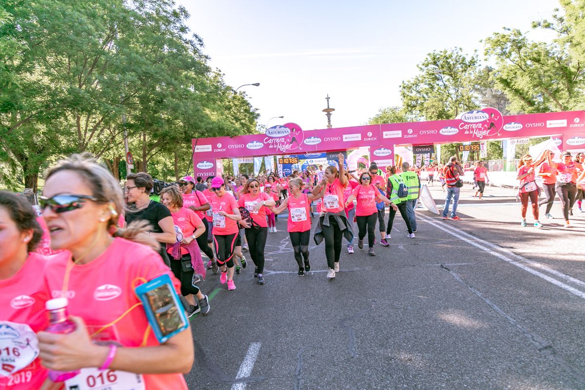 Carrera de la Mujer de Madrid - META, ARCO DERECHO (de 1:07:19 a 1:08:30)