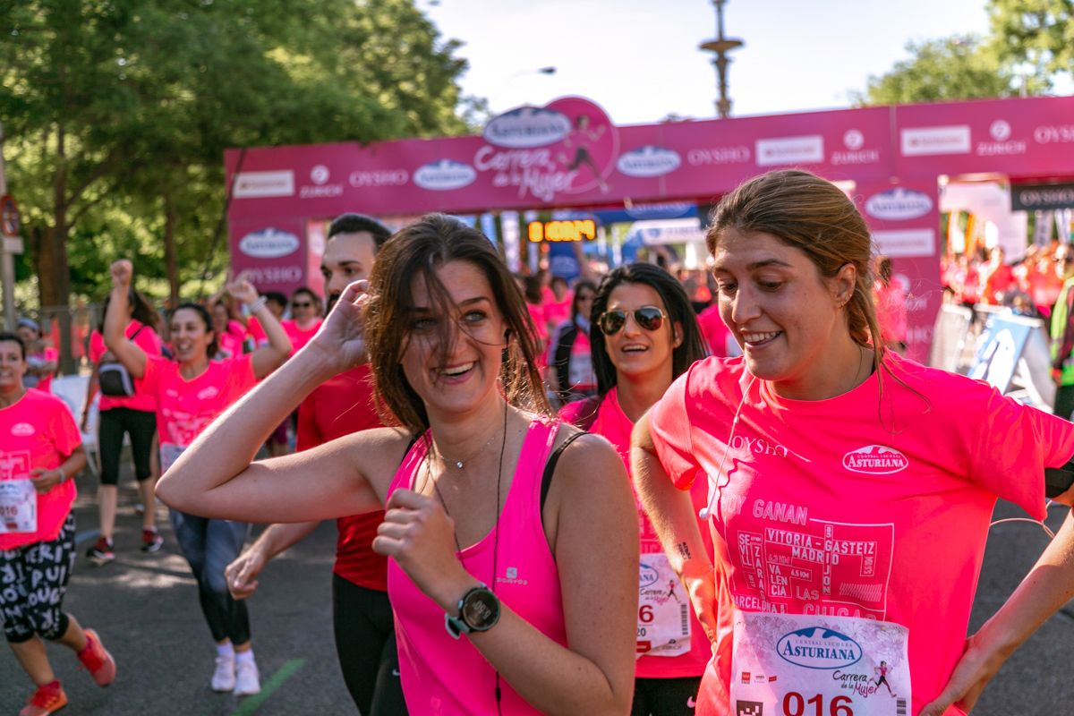 Carrera de la Mujer de Madrid - META, ARCO DERECHO (de 1:07:19 a 1:08:30)