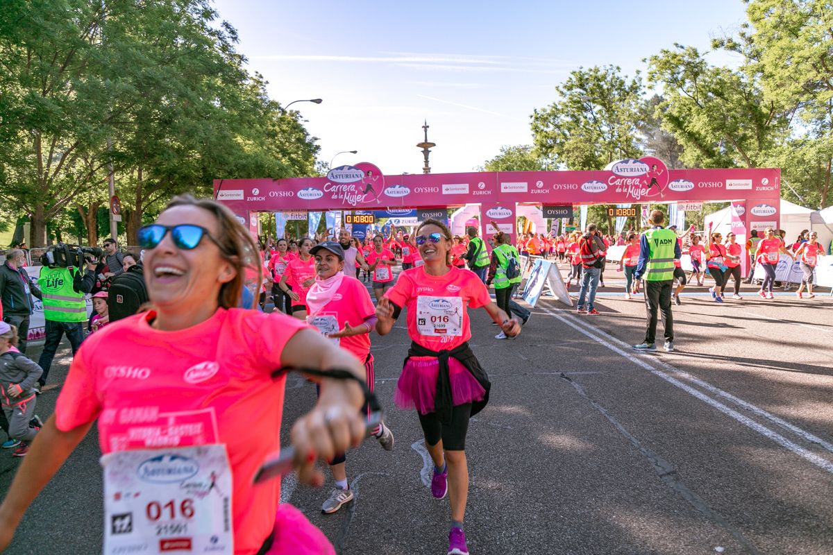 Carrera de la Mujer de Madrid - META, ARCO DERECHO (de 1:07:19 a 1:08:30)