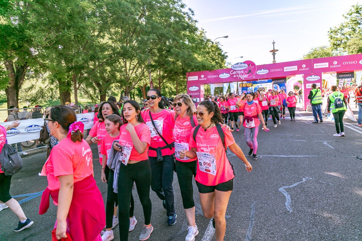 Carrera de la Mujer de Madrid - META, ARCO DERECHO (de 1:07:19 a 1:08:30)