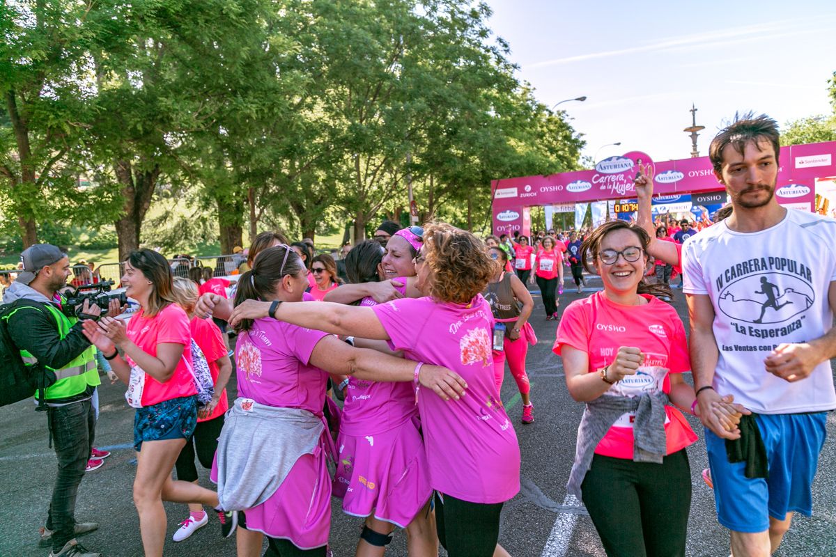 Carrera de la Mujer de Madrid - META, ARCO DERECHO (de 1:07:19 a 1:08:30)