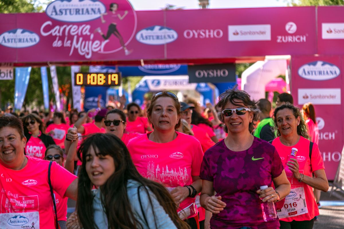 Carrera de la Mujer de Madrid - META, ARCO DERECHO (de 1:07:19 a 1:08:30)