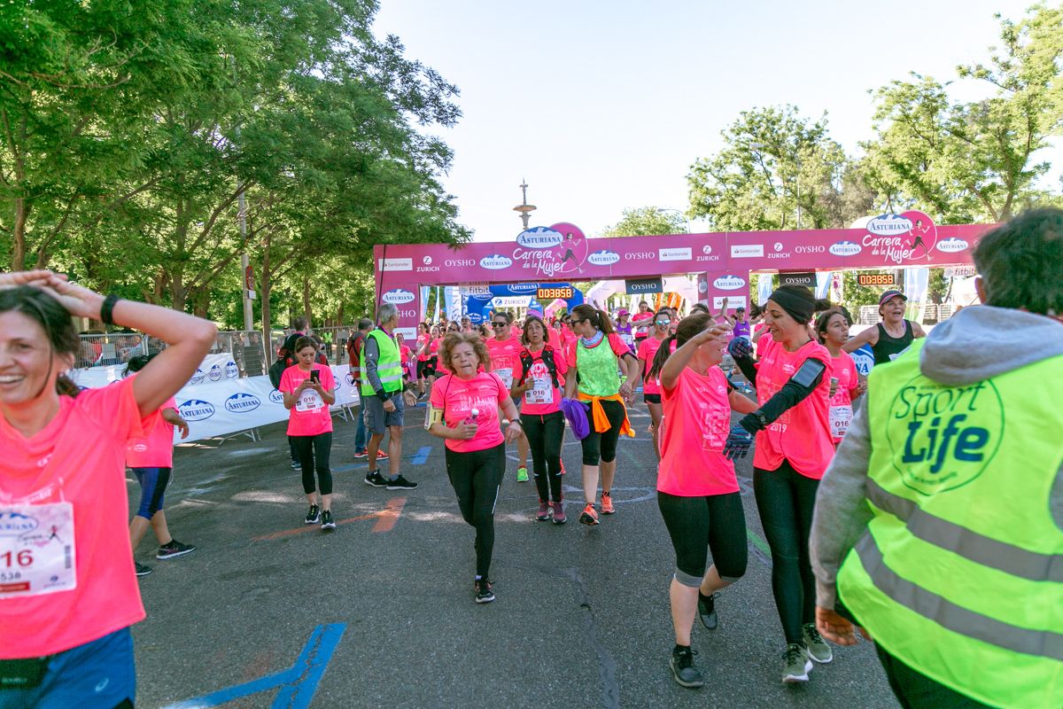 Carrera de la Mujer de Madrid - META, ARCO DERECHO (de 37:52 a 39:06)