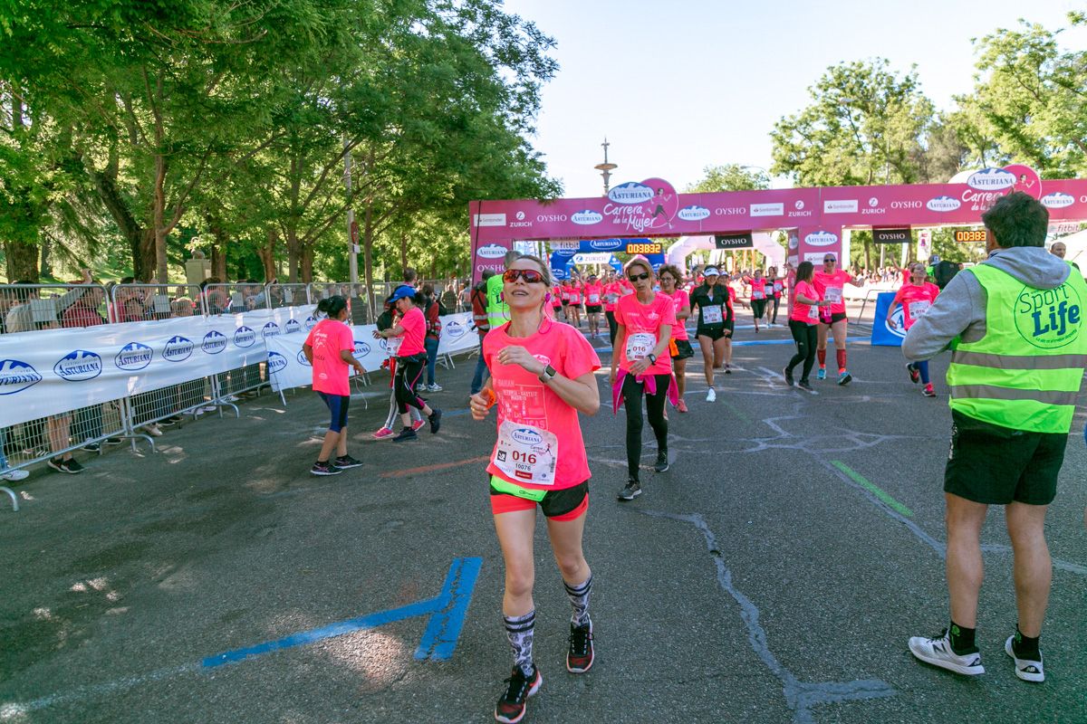 Carrera de la Mujer de Madrid - META, ARCO DERECHO (de 37:52 a 39:06)