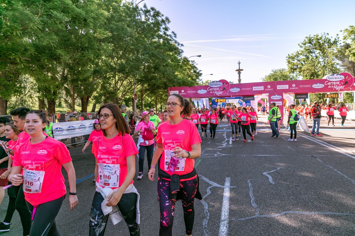 Carrera de la Mujer de Madrid - META, ARCO DERECHO (de 1:08:33 a 1:09:49)