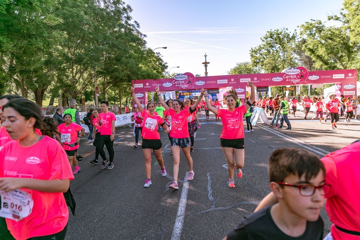 Carrera de la Mujer de Madrid - META, ARCO DERECHO (de 1:08:33 a 1:09:49)