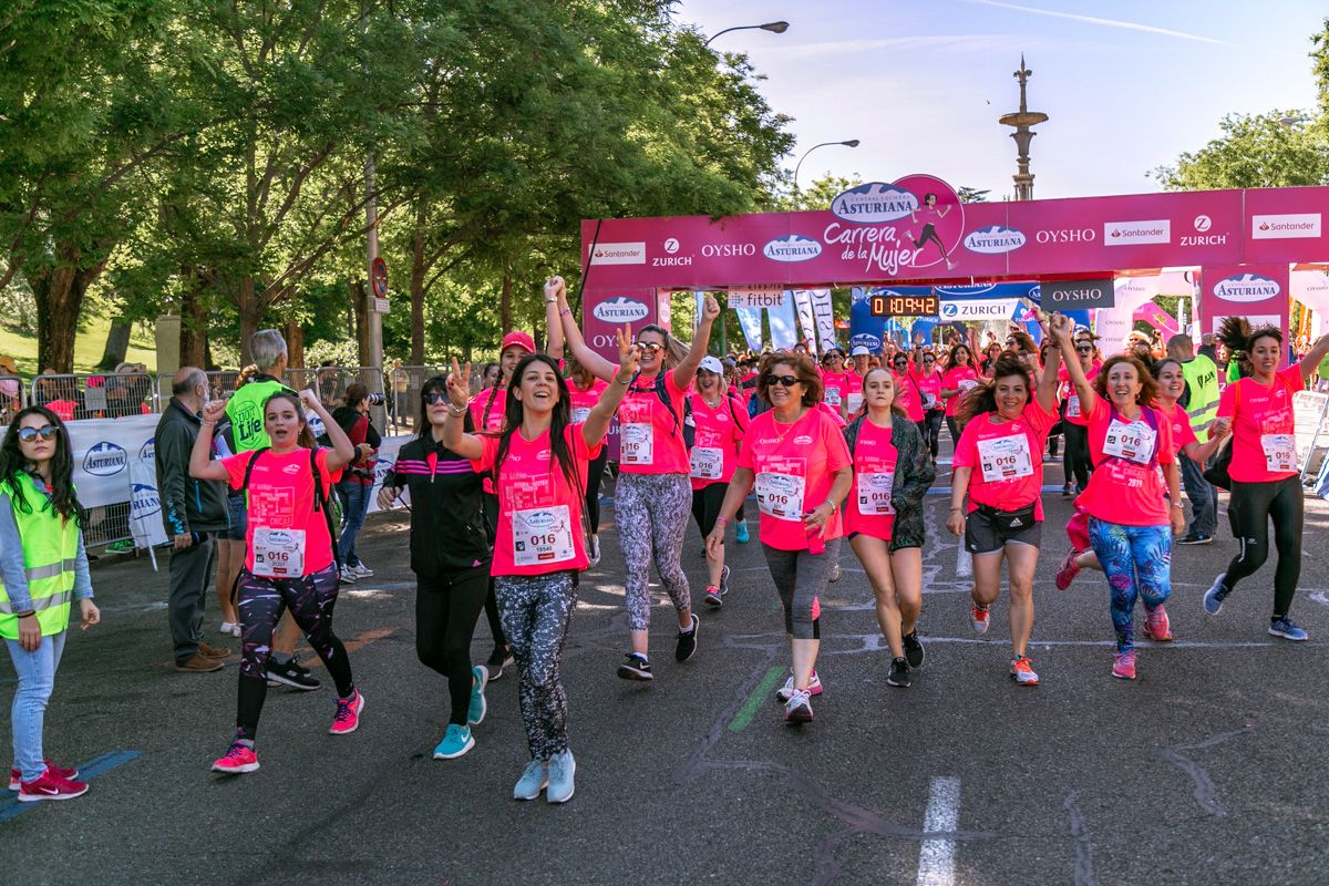 Carrera de la Mujer de Madrid - META, ARCO DERECHO (de 1:08:33 a 1:09:49)