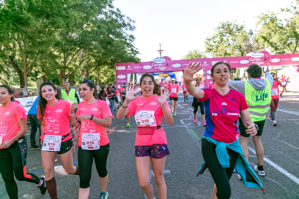 Carrera de la Mujer de Madrid - META, ARCO DERECHO (de 39:07 a 40:26)