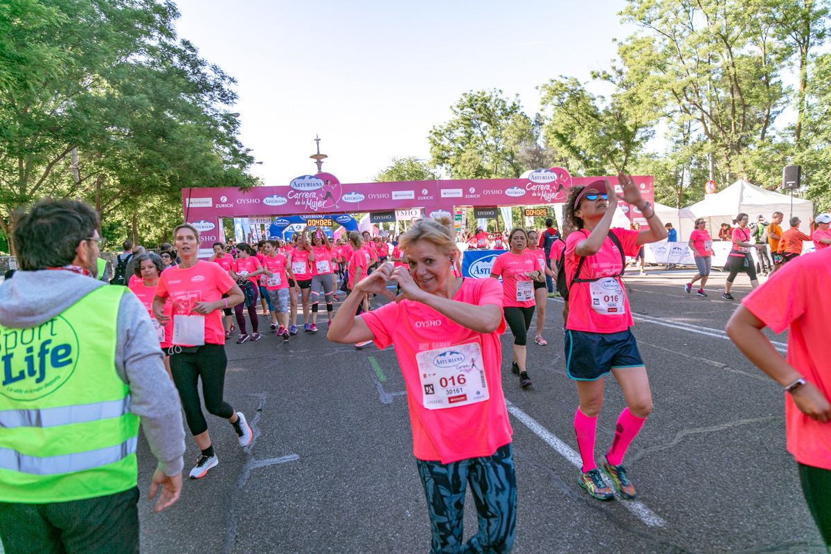 Carrera de la Mujer de Madrid - META, ARCO DERECHO (de 39:07 a 40:26)