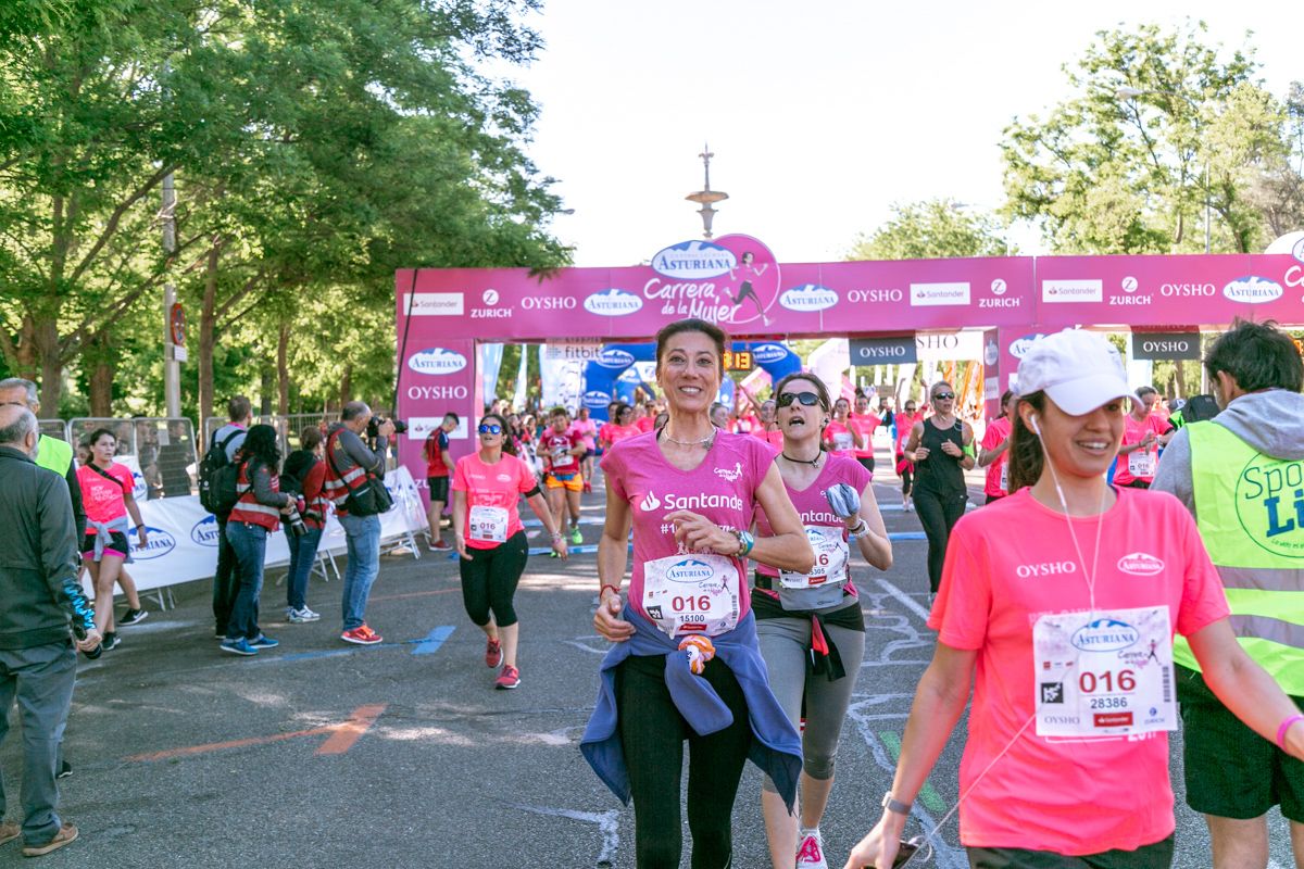 Carrera de la Mujer de Madrid - META, ARCO DERECHO (de 39:07 a 40:26)