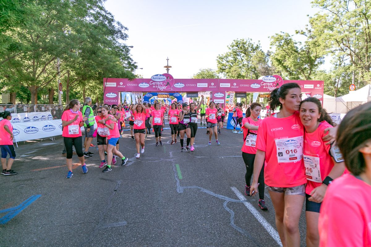 Carrera de la Mujer de Madrid - META, ARCO DERECHO (de 39:07 a 40:26)