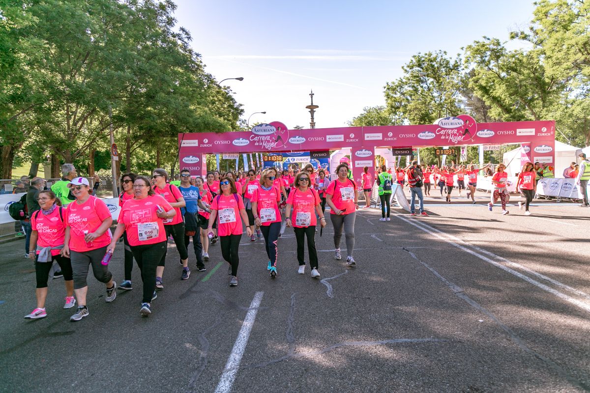 Carrera de la Mujer de Madrid - META, ARCO DERECHO (de 1:09:50 a 1:10:49)