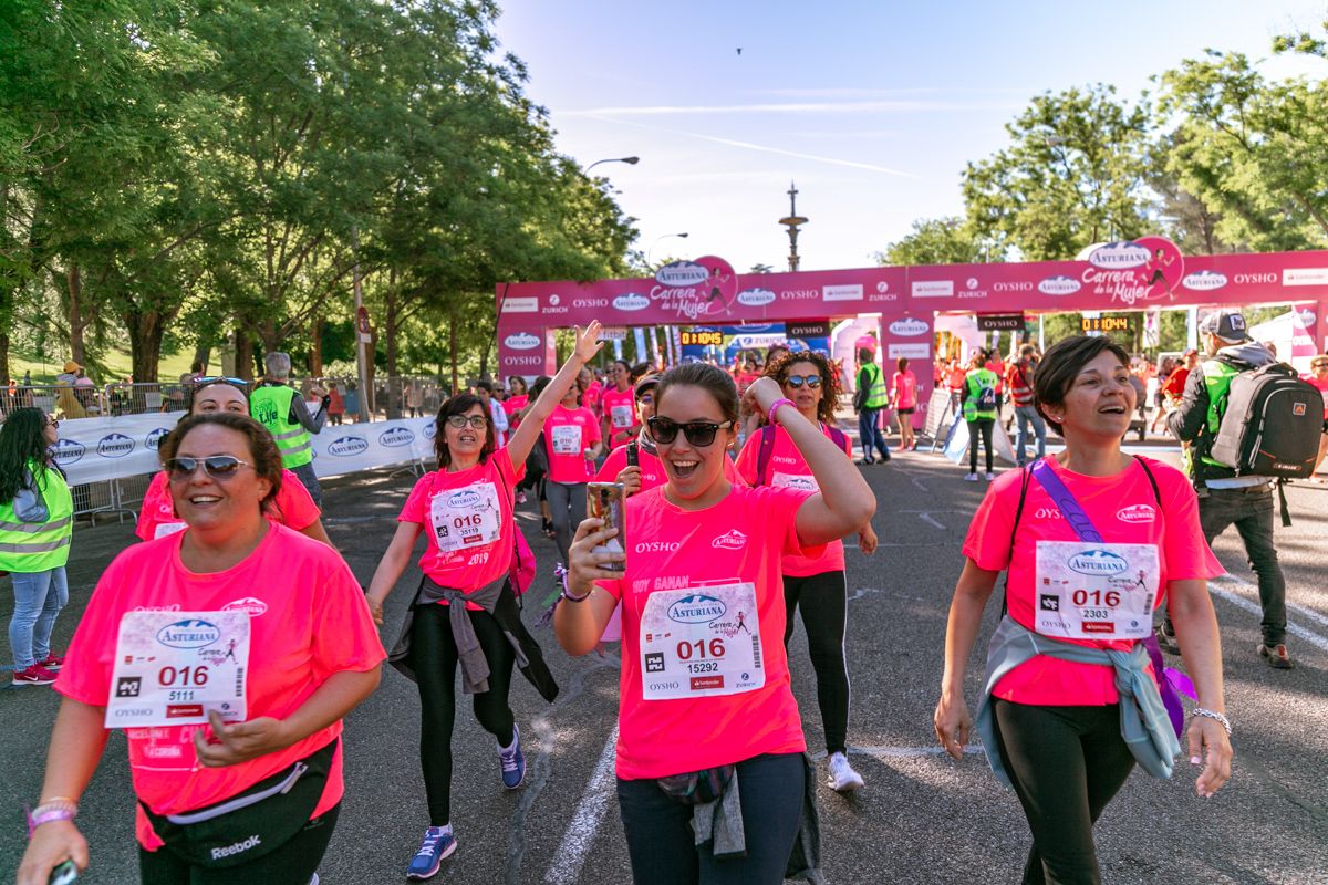 Carrera de la Mujer de Madrid - META, ARCO DERECHO (de 1:09:50 a 1:10:49)