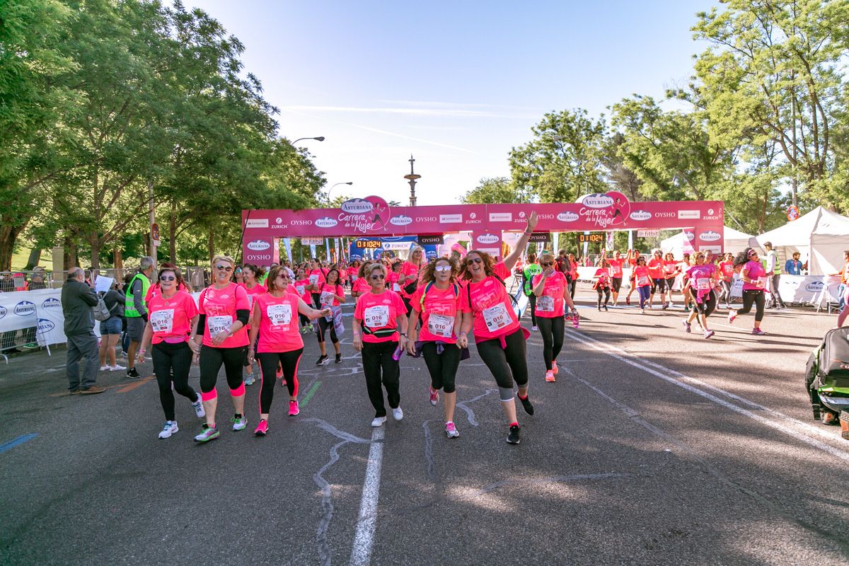 Carrera de la Mujer de Madrid - META, ARCO DERECHO (de 1:09:50 a 1:10:49)