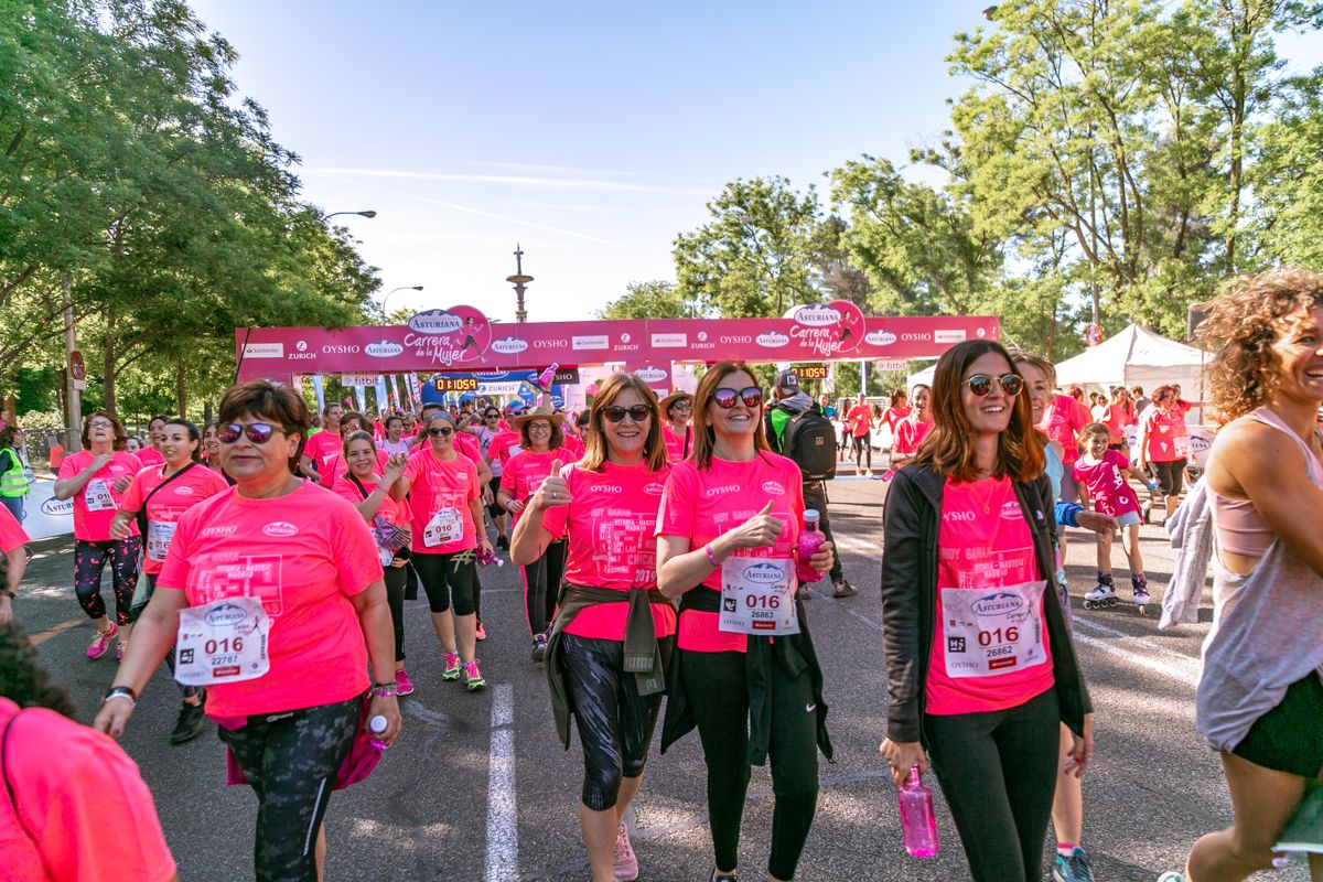 Carrera de la Mujer de Madrid - META, ARCO DERECHO (de 1:10:50 a 1:12:12)
