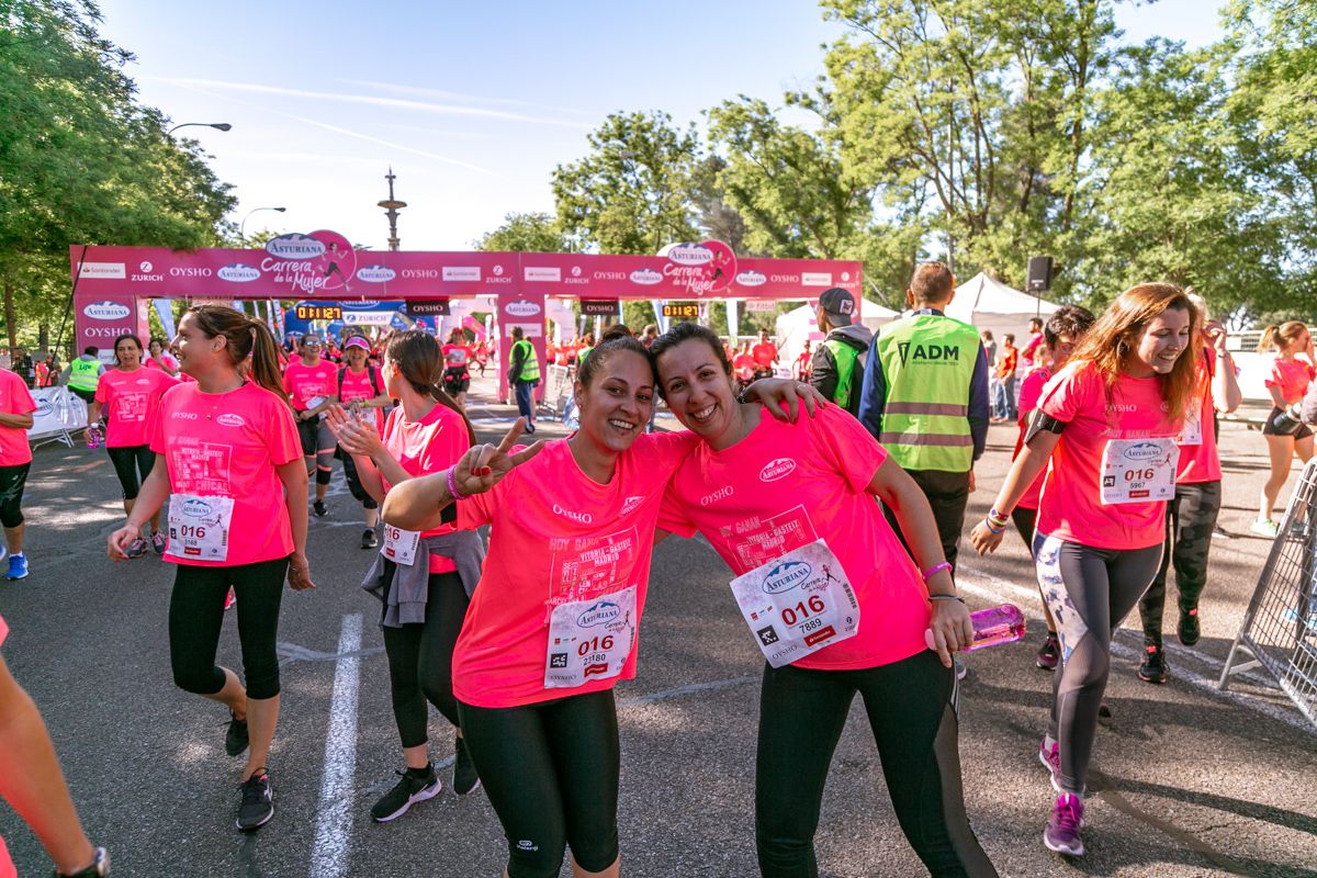 Carrera de la Mujer de Madrid - META, ARCO DERECHO (de 1:10:50 a 1:12:12)