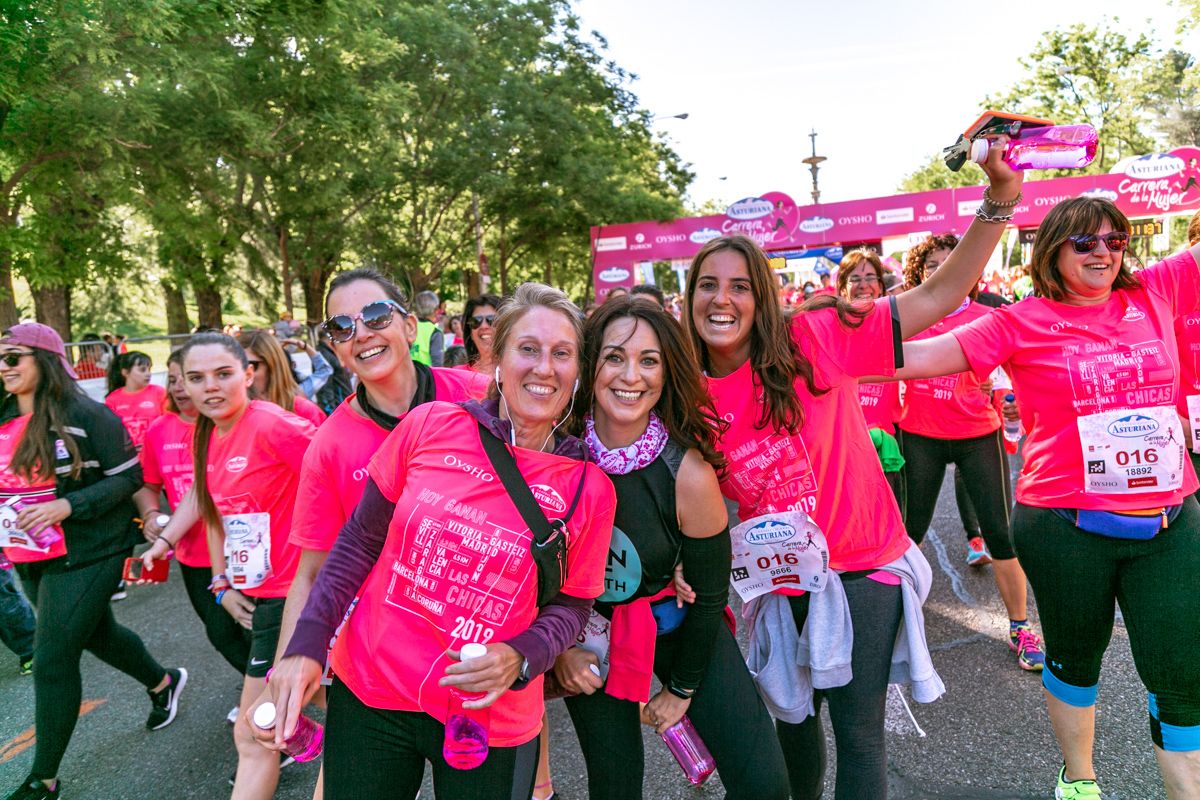 Carrera de la Mujer de Madrid - META, ARCO DERECHO (de 1:10:50 a 1:12:12)