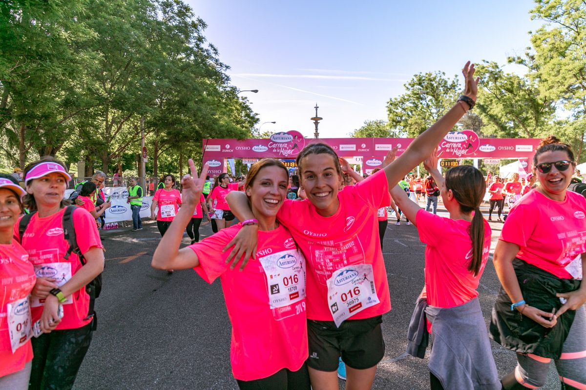 Carrera de la Mujer de Madrid - META, ARCO DERECHO (de 1:10:50 a 1:12:12)