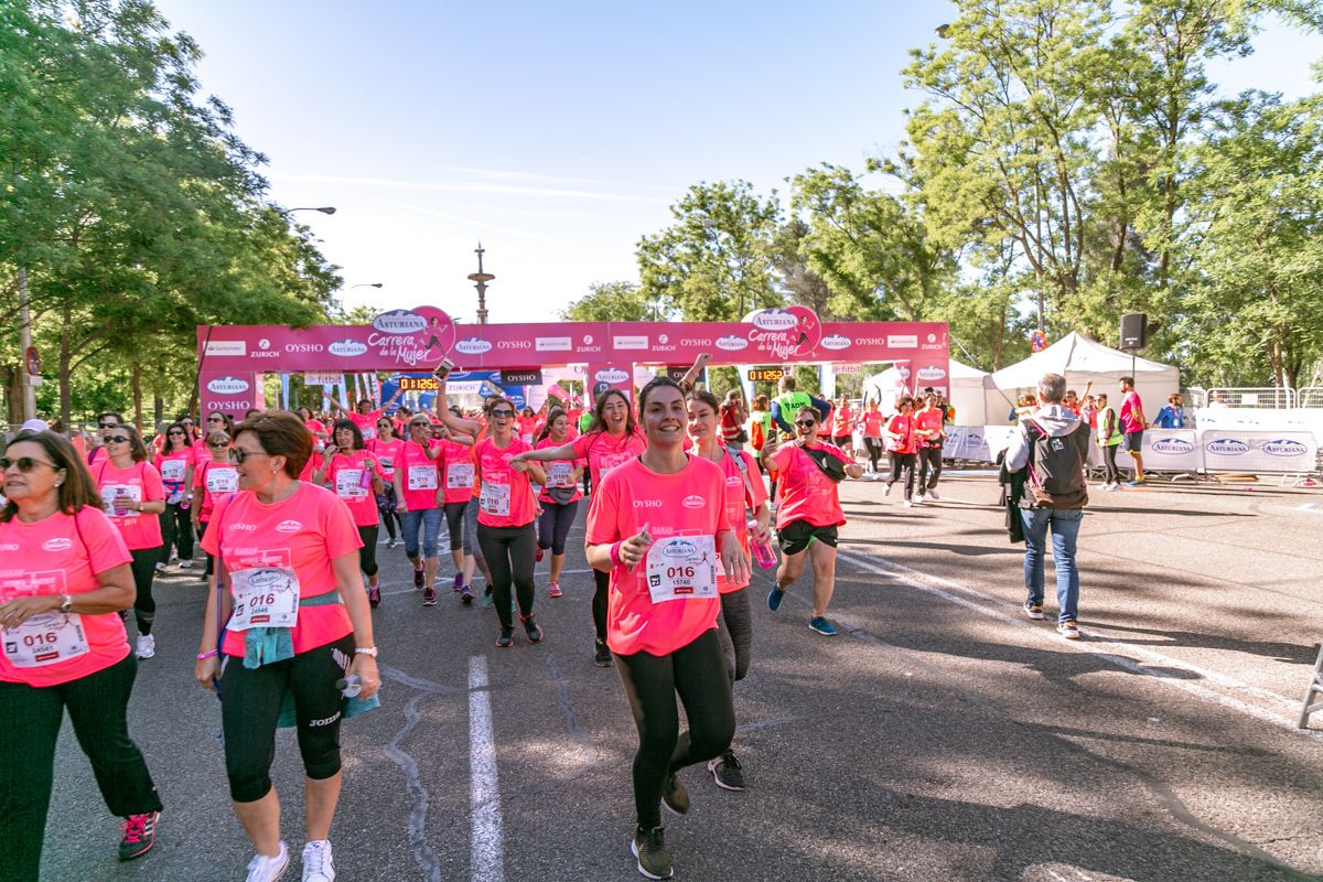 Carrera de la Mujer de Madrid - META, ARCO DERECHO (de 1:12:13 a 1:13:15)