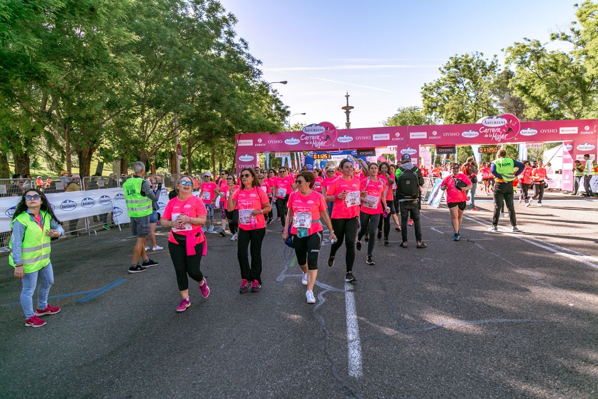 Carrera de la Mujer de Madrid - META, ARCO DERECHO (de 1:12:13 a 1:13:15)