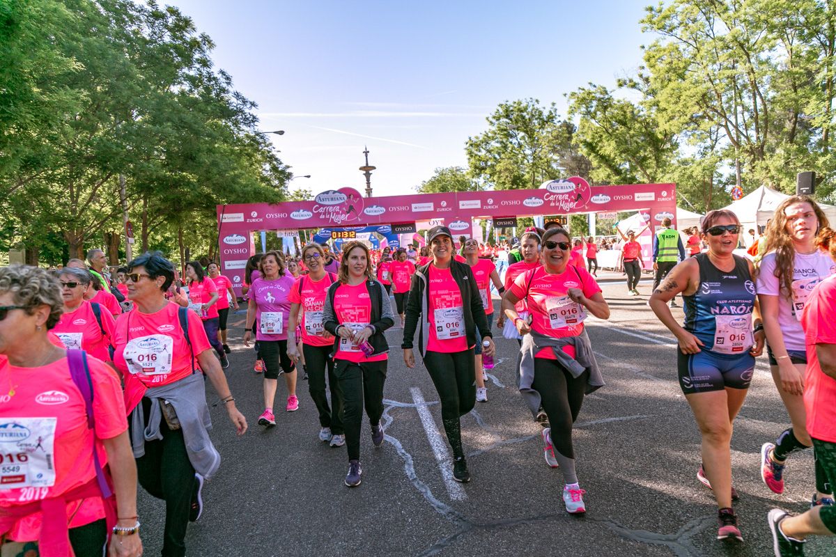 Carrera de la Mujer de Madrid - META, ARCO DERECHO (de 1:12:13 a 1:13:15)