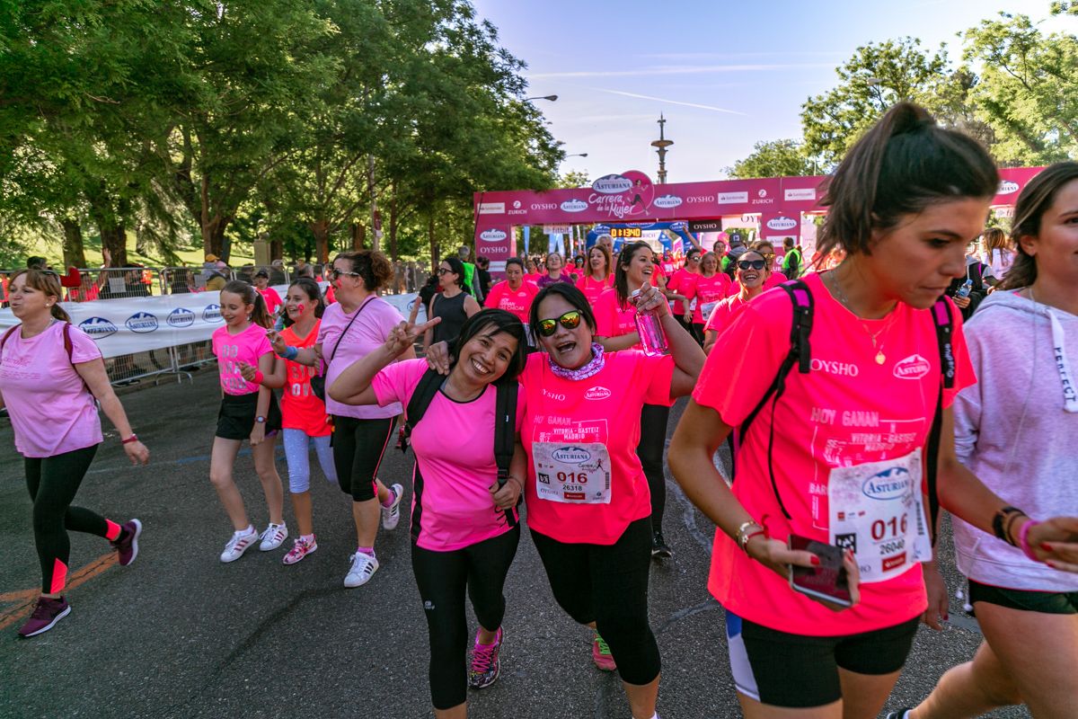 Carrera de la Mujer de Madrid - META, ARCO DERECHO (de 1:13:18 a 1:14:30)