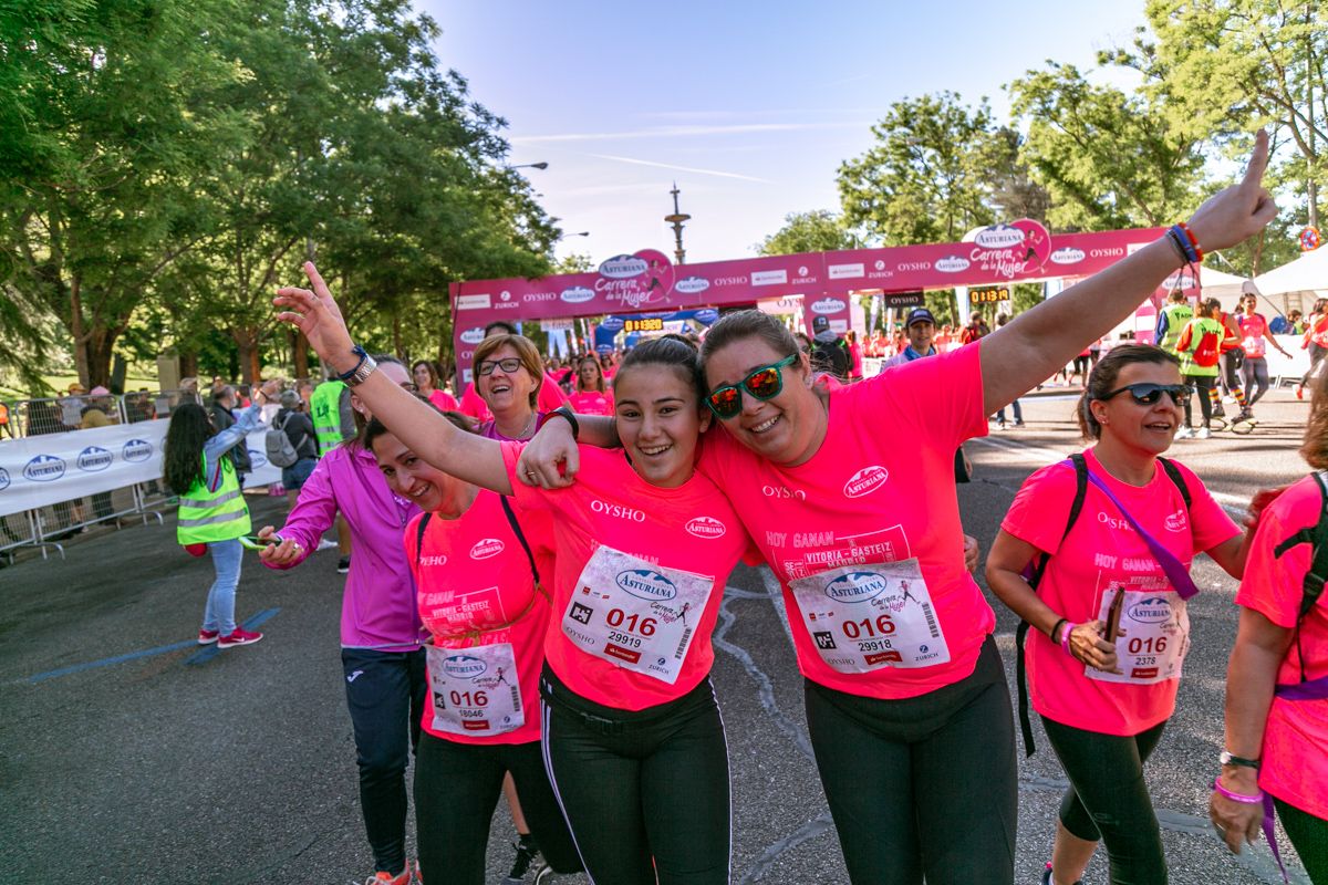 Carrera de la Mujer de Madrid - META, ARCO DERECHO (de 1:13:18 a 1:14:30)