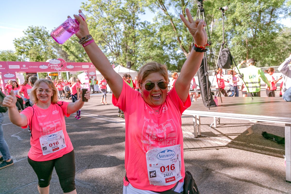 Carrera de la Mujer de Madrid - META, ARCO DERECHO (de 1:13:18 a 1:14:30)