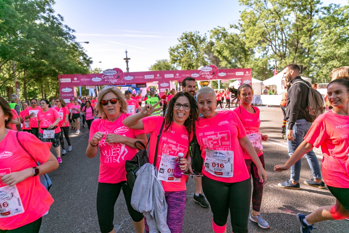 Carrera de la Mujer de Madrid - META, ARCO DERECHO (de 1:13:18 a 1:14:30)