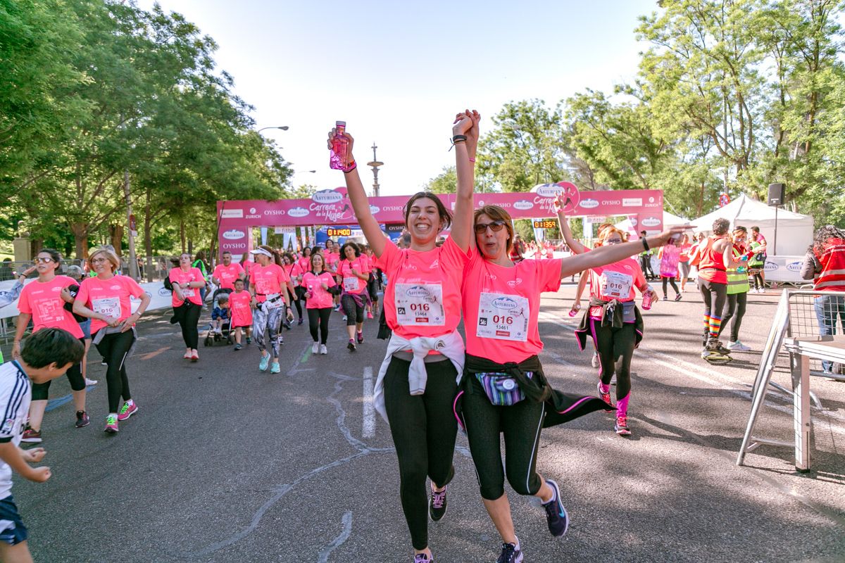 Carrera de la Mujer de Madrid - META, ARCO DERECHO (de 1:13:18 a 1:14:30)