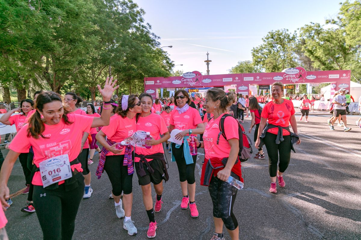 Carrera de la Mujer de Madrid - META, ARCO DERECHO (de 1:13:18 a 1:14:30)