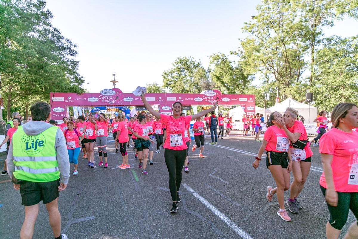 Carrera de la Mujer de Madrid - META, ARCO DERECHO (de 40:28 a 41:35)