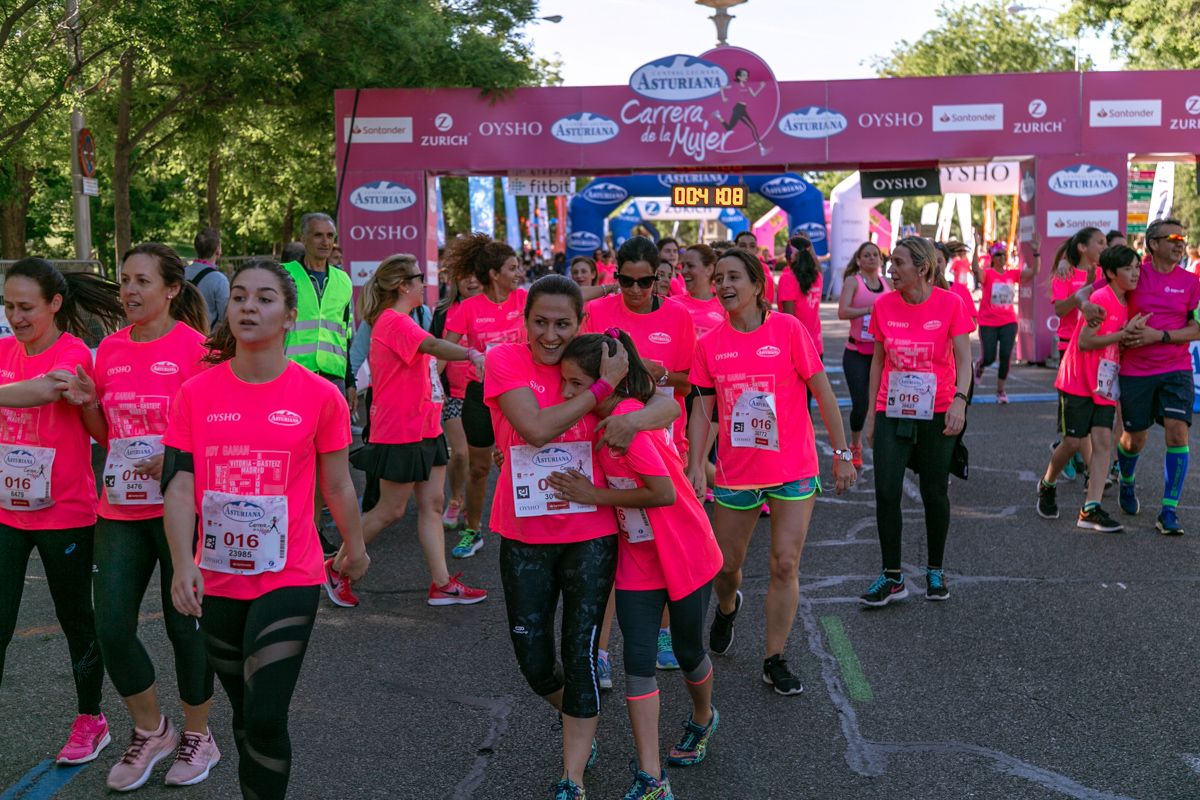 Carrera de la Mujer de Madrid - META, ARCO DERECHO (de 40:28 a 41:35)