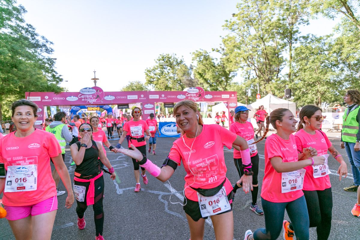 Carrera de la Mujer de Madrid - META, ARCO DERECHO (de 40:28 a 41:35)