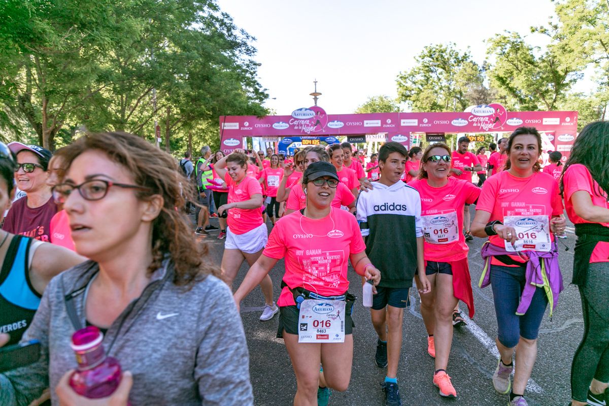 Carrera de la Mujer de Madrid - META, ARCO DERECHO (de 40:28 a 41:35)