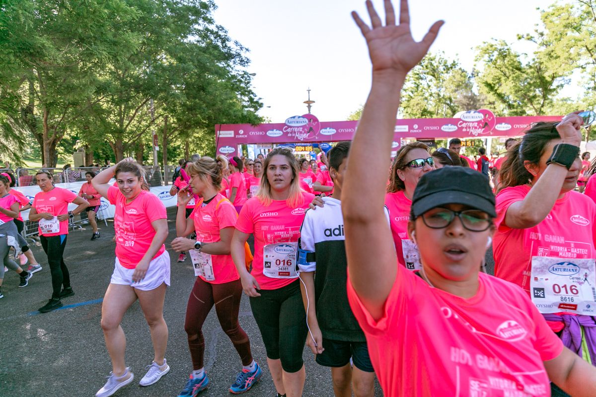 Carrera de la Mujer de Madrid - META, ARCO DERECHO (de 41:51 a 43:08)