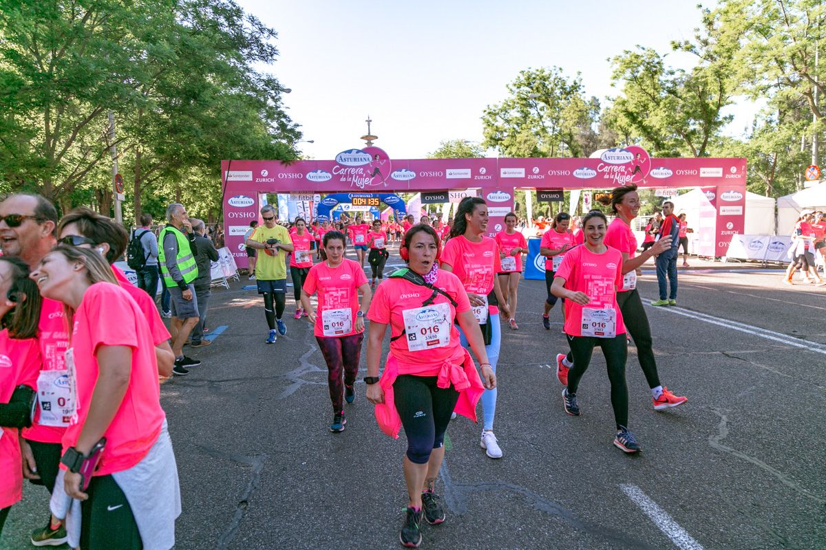 Carrera de la Mujer de Madrid - META, ARCO DERECHO (de 41:51 a 43:08)