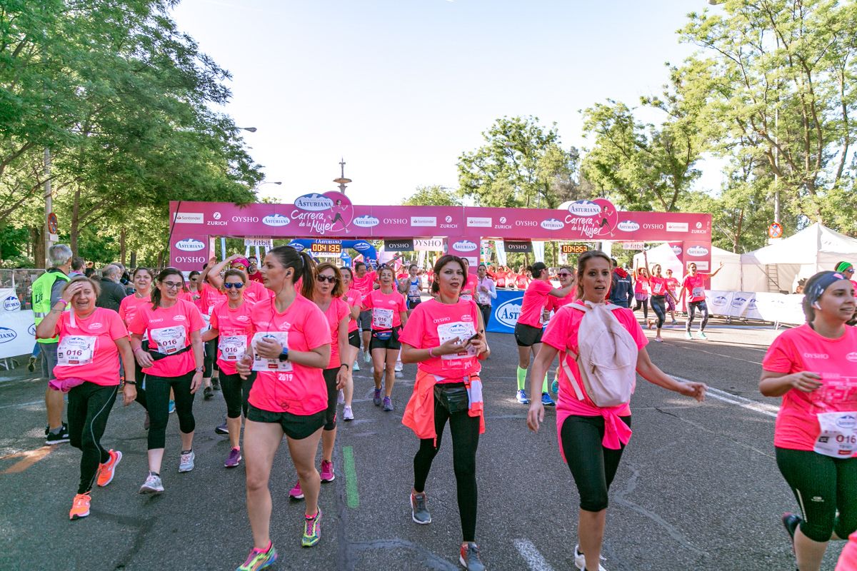 Carrera de la Mujer de Madrid - META, ARCO DERECHO (de 41:51 a 43:08)