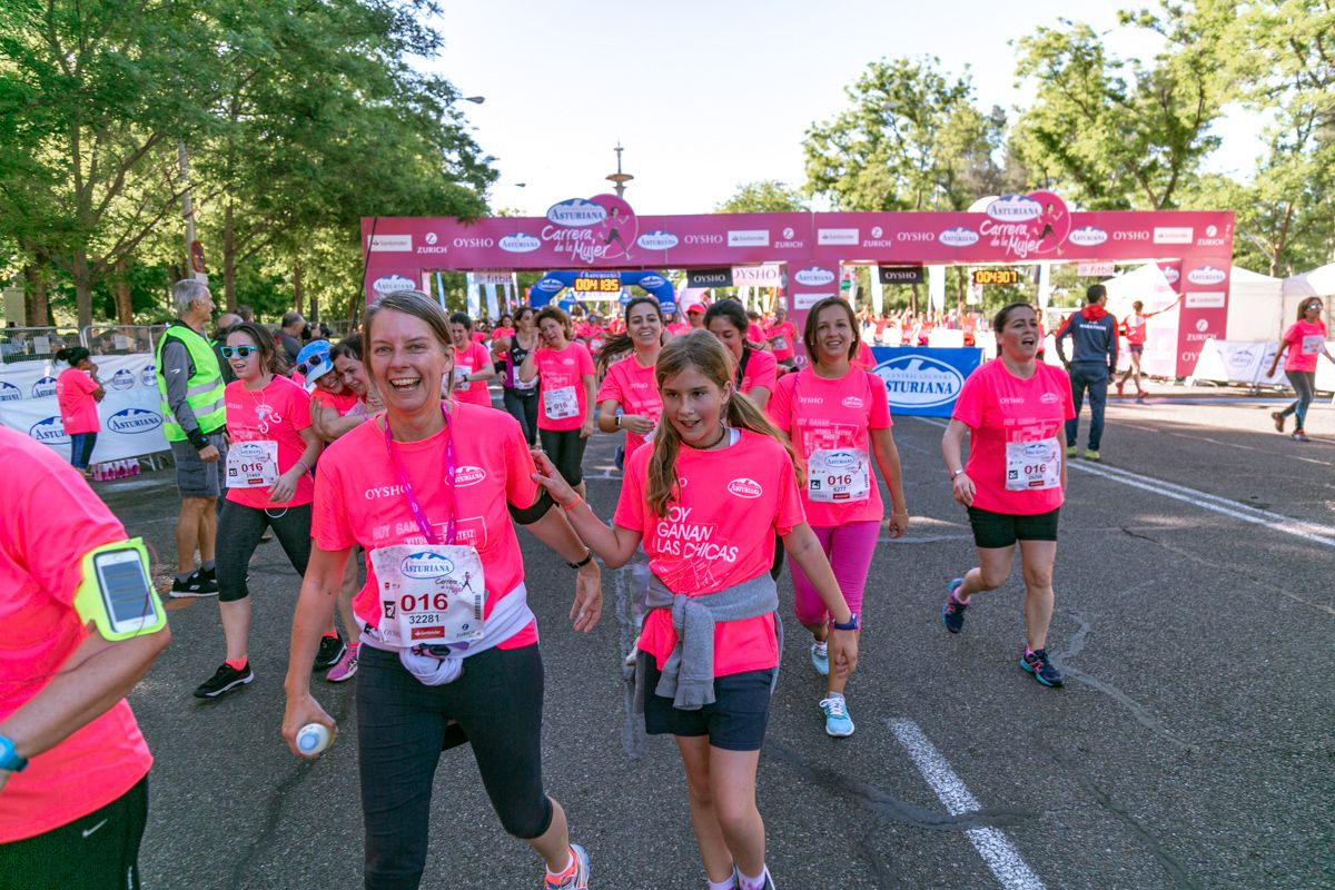 Carrera de la Mujer de Madrid - META, ARCO DERECHO (de 41:51 a 43:08)