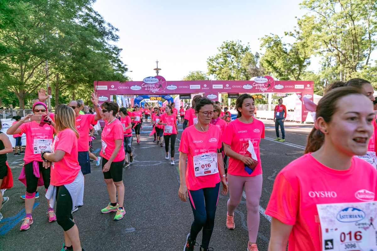 Carrera de la Mujer de Madrid - META, ARCO DERECHO (de 41:51 a 43:08)