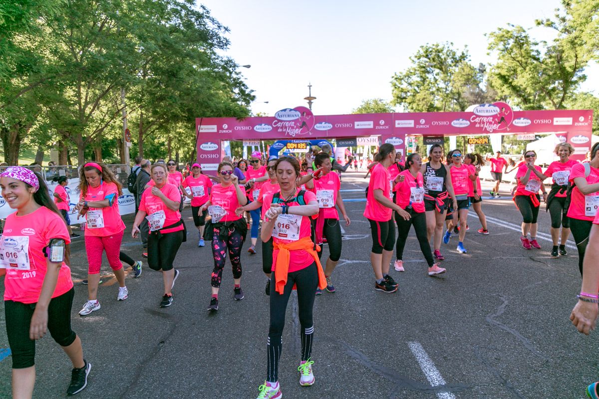 Carrera de la Mujer de Madrid - META, ARCO DERECHO (de 41:51 a 43:08)
