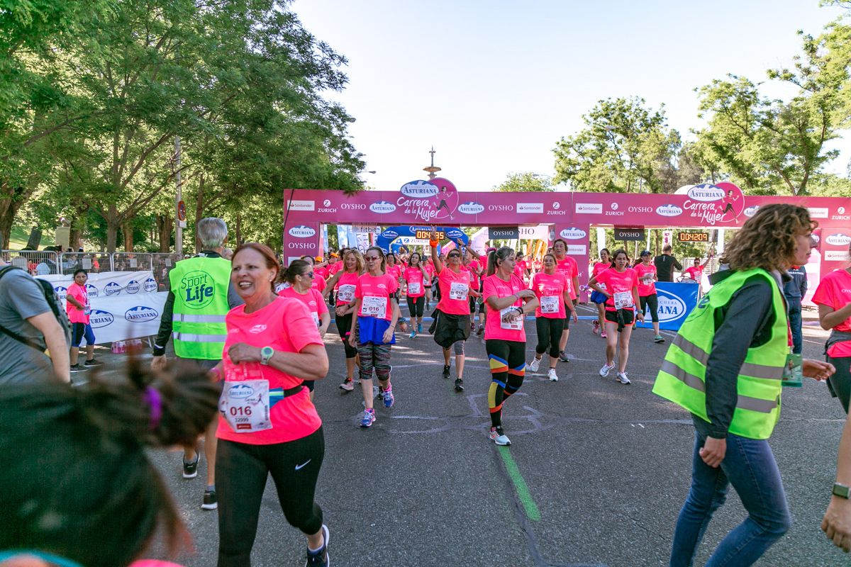 Carrera de la Mujer de Madrid - META, ARCO DERECHO (de 41:51 a 43:08)