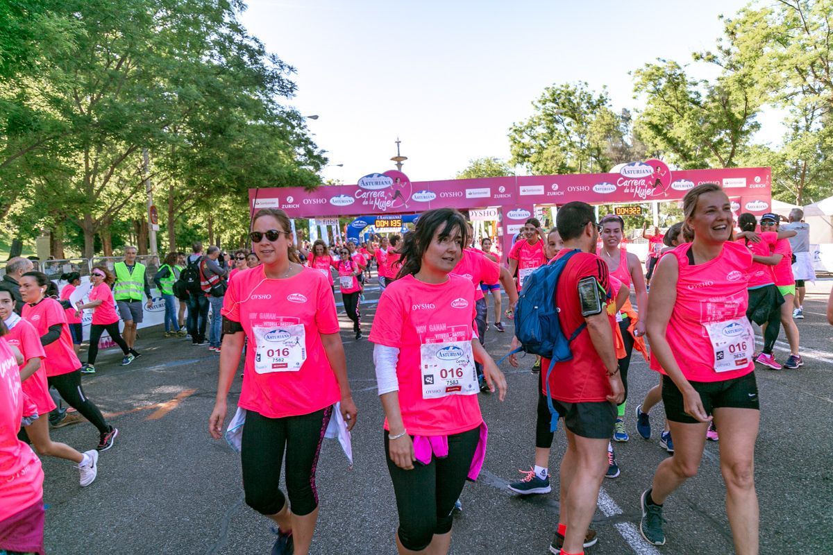 Carrera de la Mujer de Madrid - META, ARCO DERECHO (de 43:10 a 44:36)