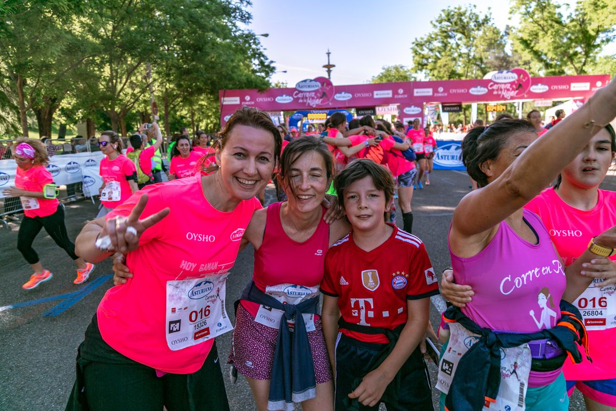 Carrera de la Mujer de Madrid - META, ARCO DERECHO (de 43:10 a 44:36)