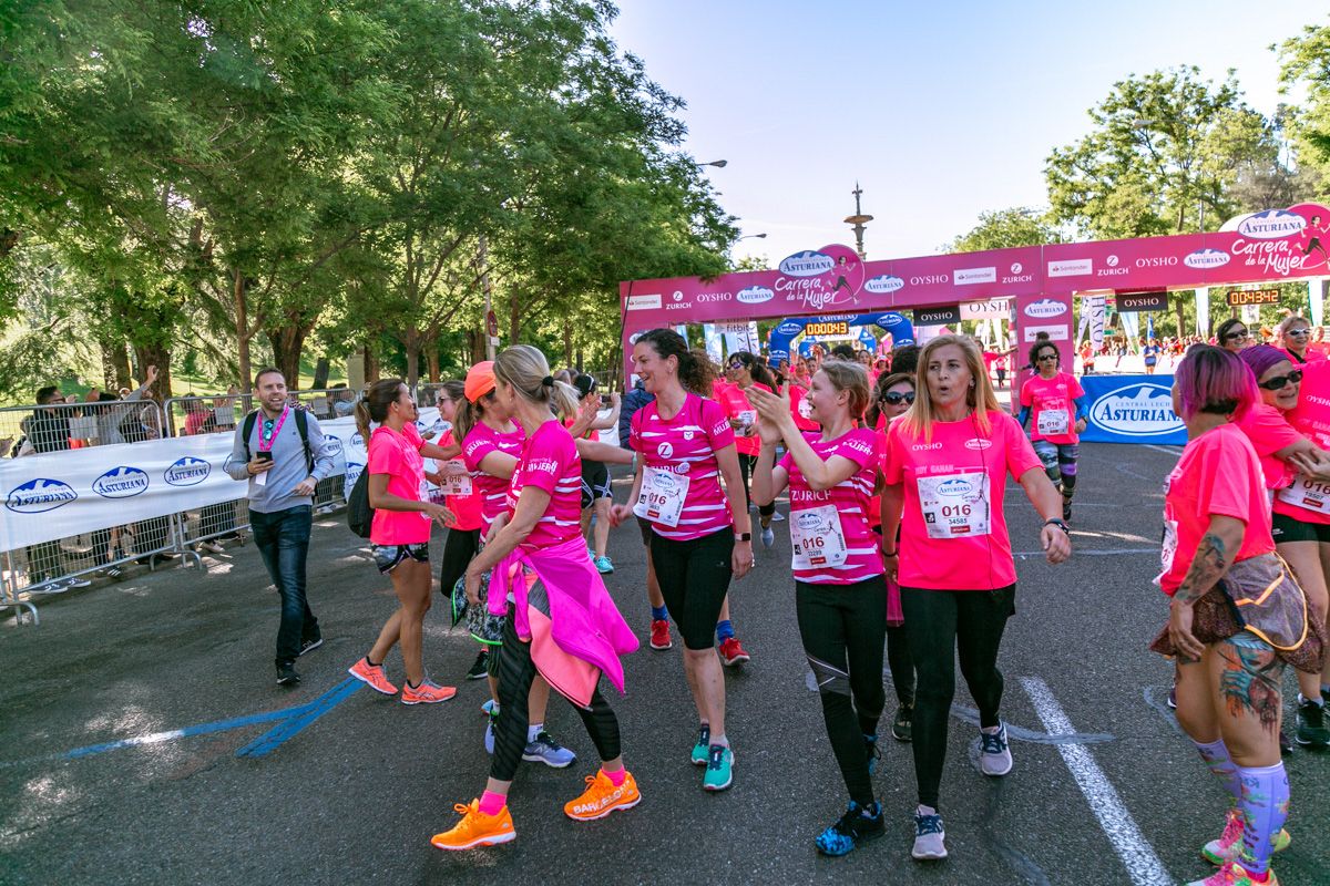 Carrera de la Mujer de Madrid - META, ARCO DERECHO (de 43:10 a 44:36)