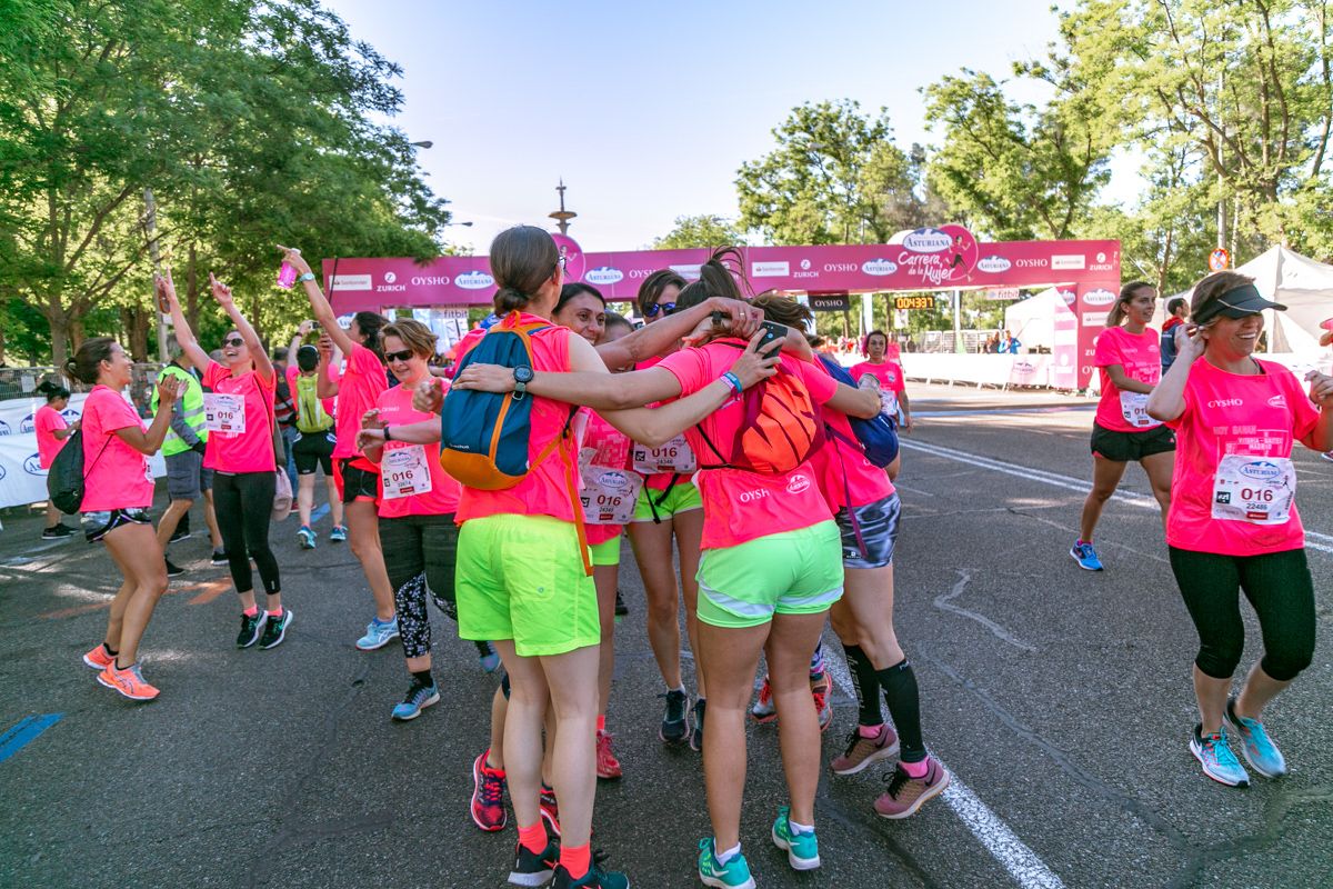 Carrera de la Mujer de Madrid - META, ARCO DERECHO (de 43:10 a 44:36)
